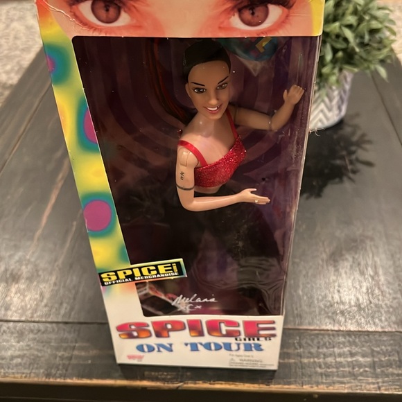 SPICE GIRLS MELANA Vintage 1998 on tour doll, new in box, very nice - Picture 3 of 8